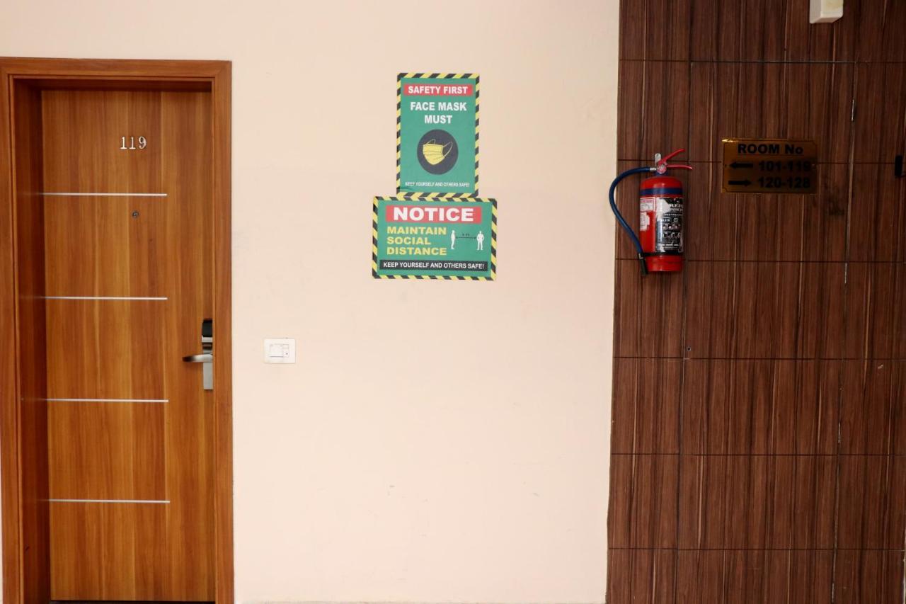Hotel Le Roi,Haridwar@Har Ki Pauri Exterior photo