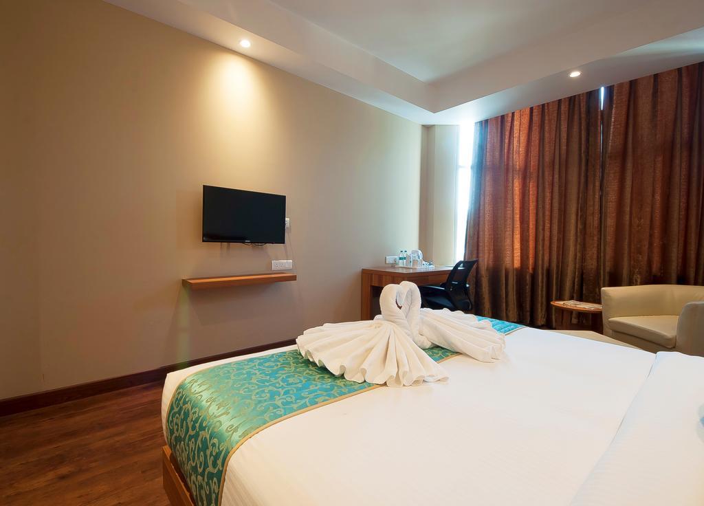 Hotel Le Roi,Haridwar@Har Ki Pauri Room photo