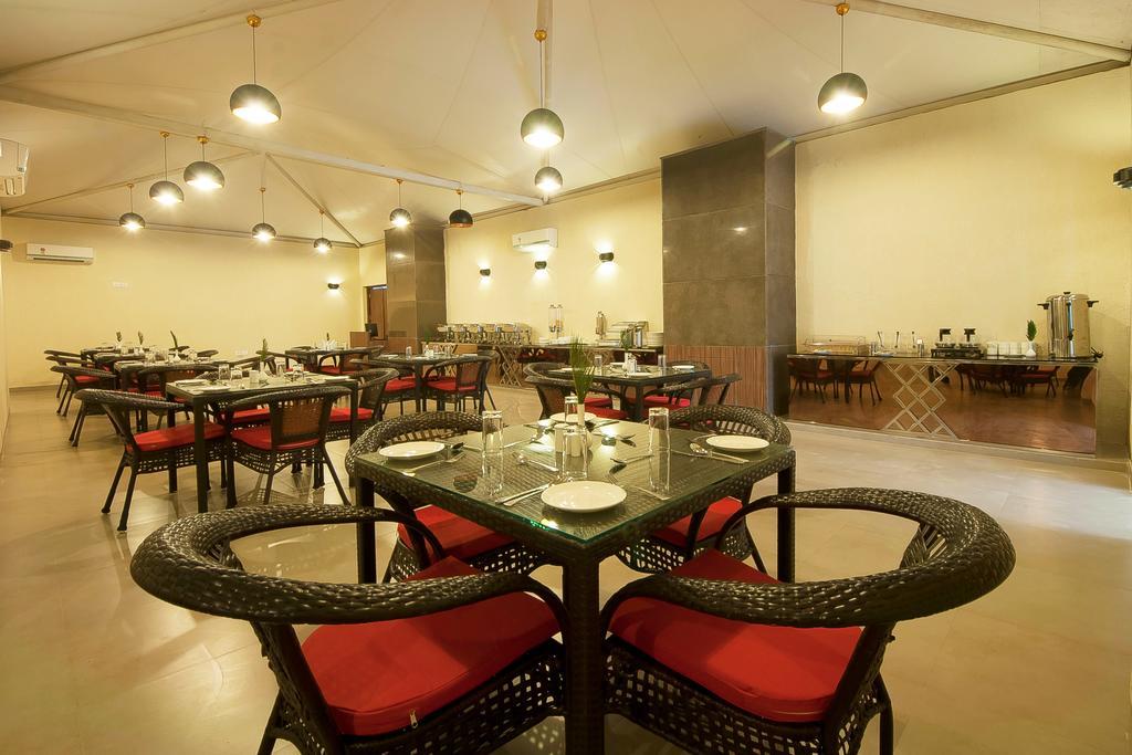 Hotel Le Roi,Haridwar@Har Ki Pauri Exterior photo