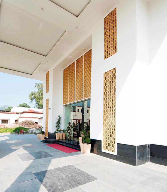 Hotel Le Roi,Haridwar@Har Ki Pauri Exterior photo