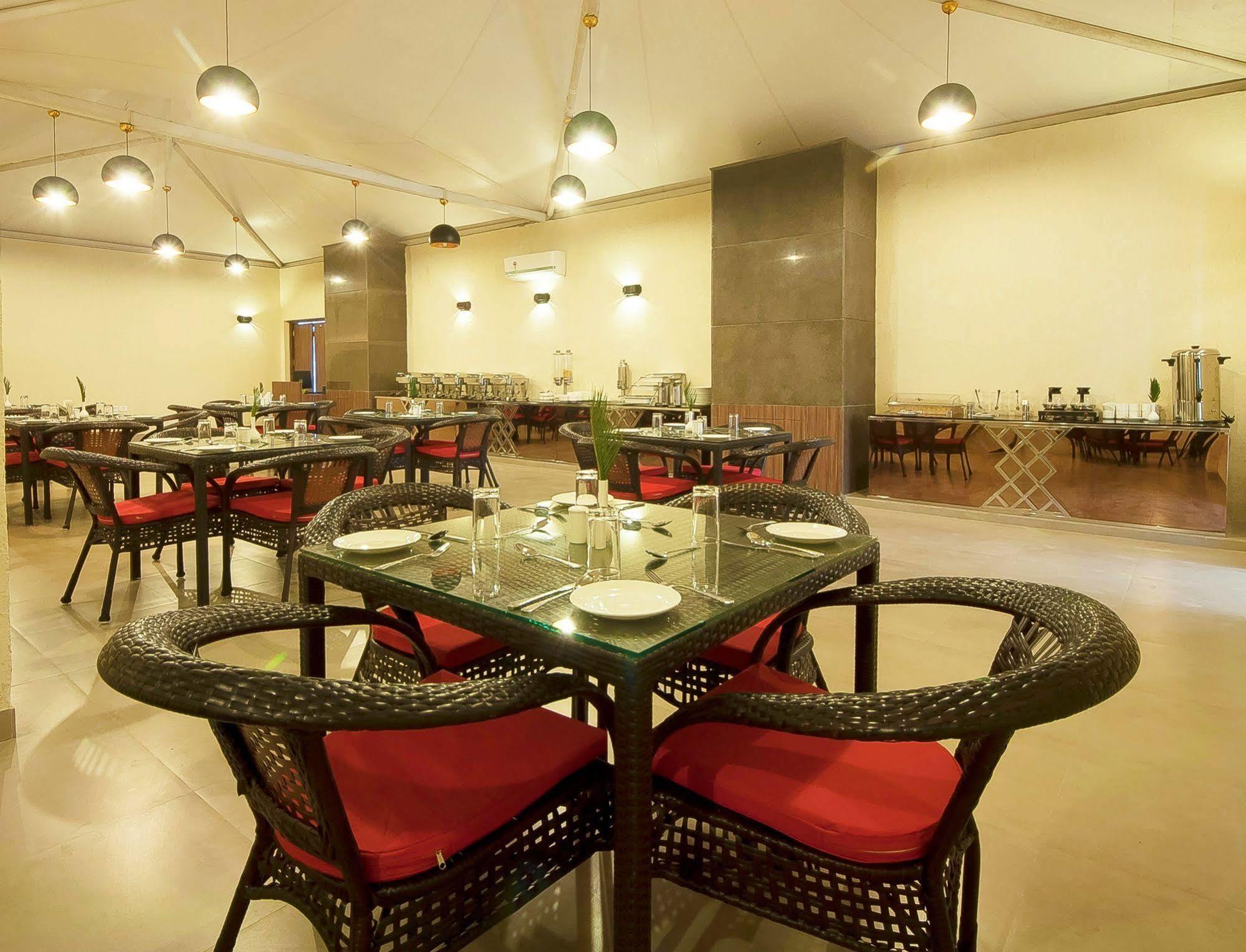 Hotel Le Roi,Haridwar@Har Ki Pauri Exterior photo