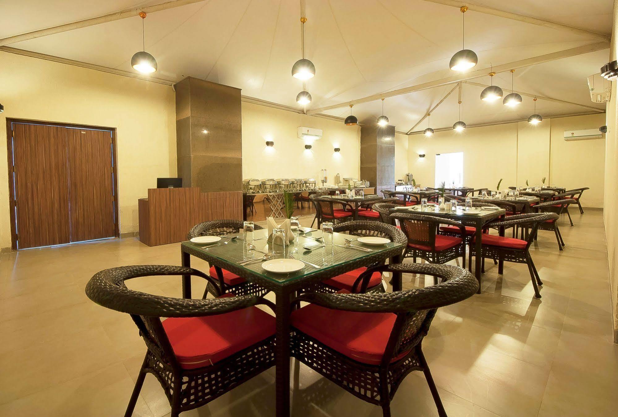 Hotel Le Roi,Haridwar@Har Ki Pauri Exterior photo