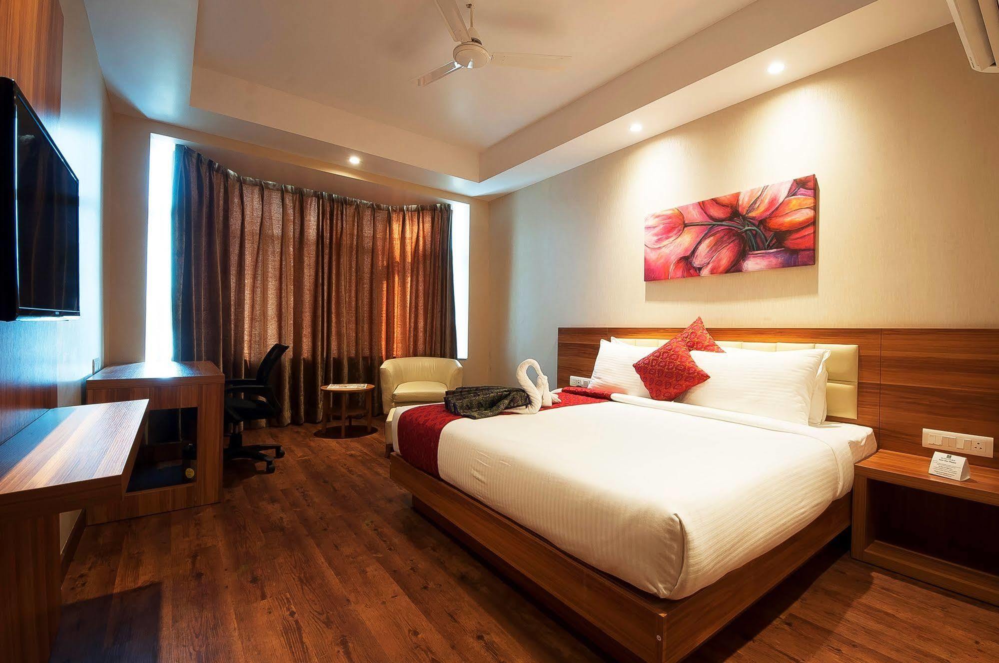 Hotel Le Roi,Haridwar@Har Ki Pauri Exterior photo